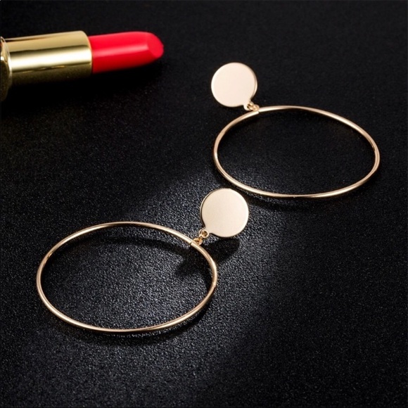 New! Gold Geometric Earrings - Picture 6 of 8